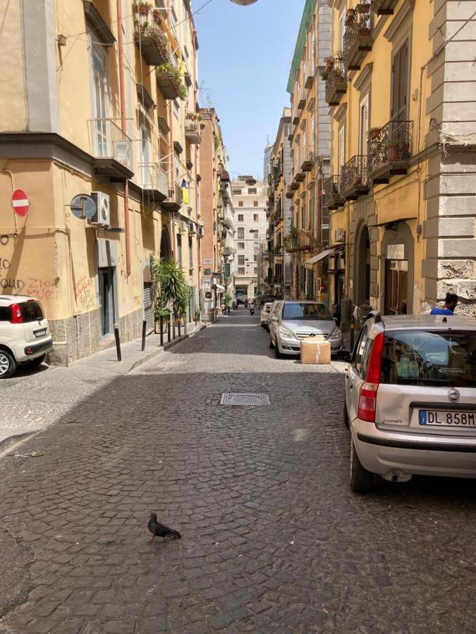 A Casa Di Nonna Ida, Nel Cuore Pulsante Di Naples