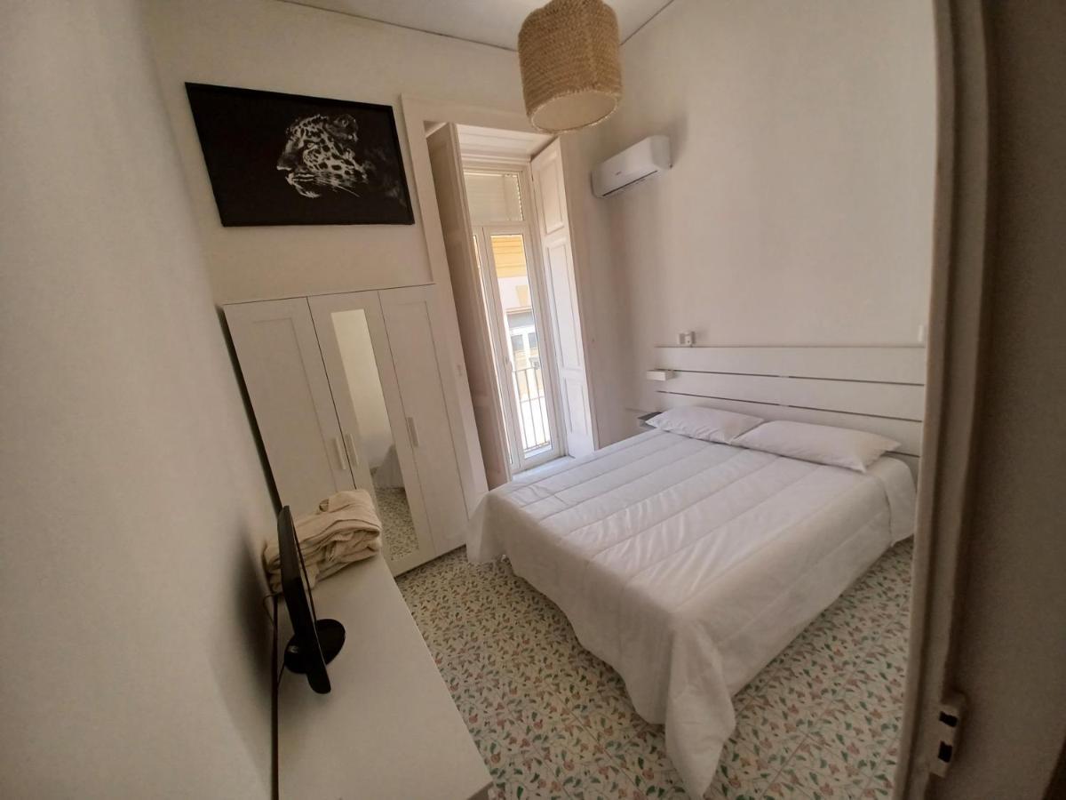 A Casa Di Nonna Ida, Nel Cuore Pulsante Di Apartment Neapel
